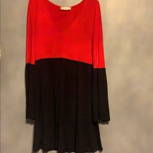 Red/Black colorblock bell sleeve dress